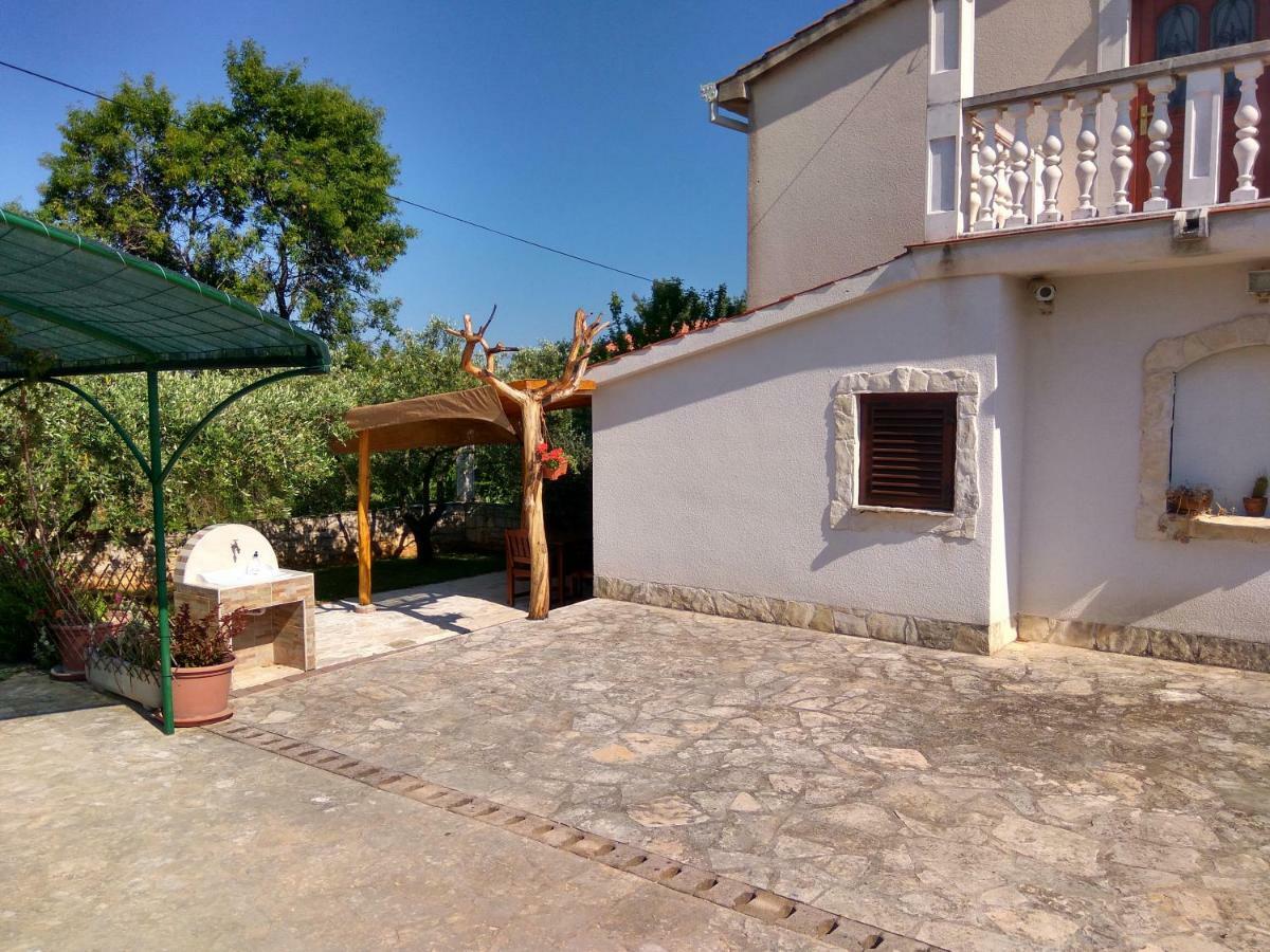 Apartment Soline Pjescana Uvala Exterior foto